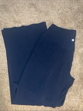 lululemon “Palazzo Pant” in true Navy // flare pant with pockets!